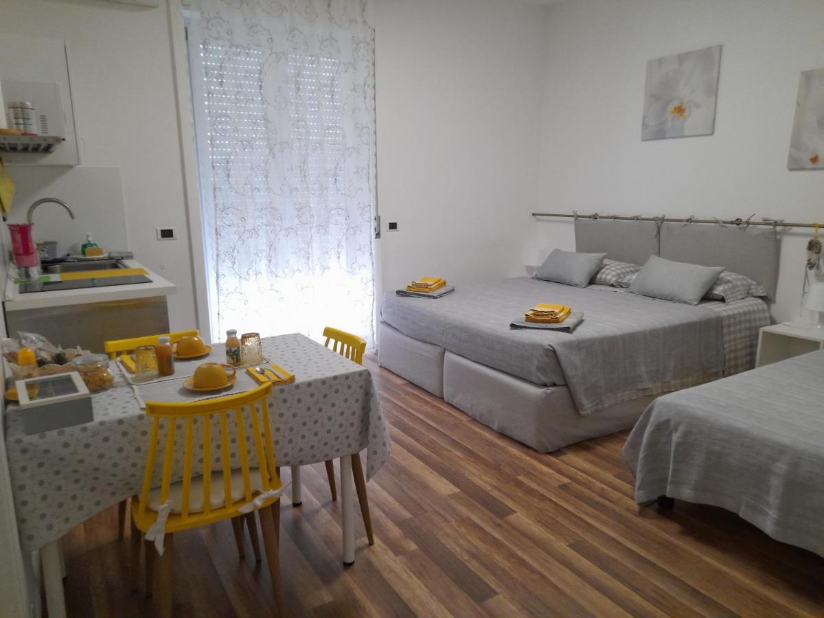 Cristel malpensa room Cardano Al Campo Buitenkant foto